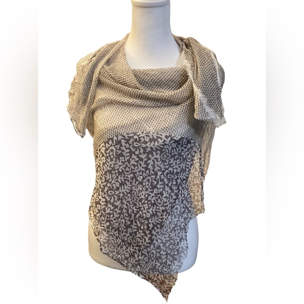 Elegant Asymmetrical Knit Shawl Wrap Scarf Beige‎ Gray Floral Pattern